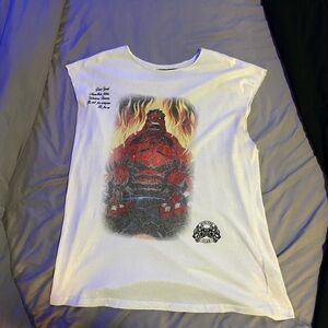 Sleeveless Darc Sport T Shirt with self cut neck